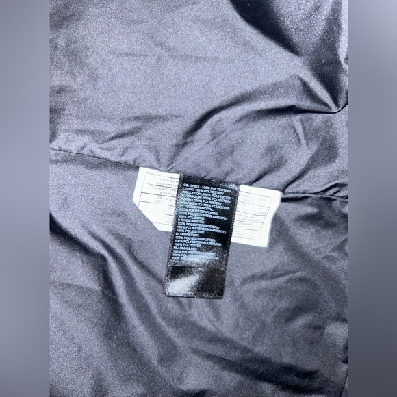 North Face Women’s Jacket - Picture 6 of 6